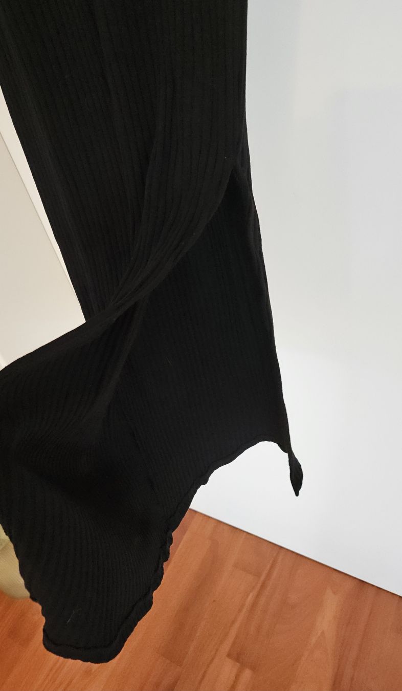 Vestiti: Schwarzes Strickkleid von Clockhouse, Grösse M – Usato da Altendorf venduto da Goldi1 2