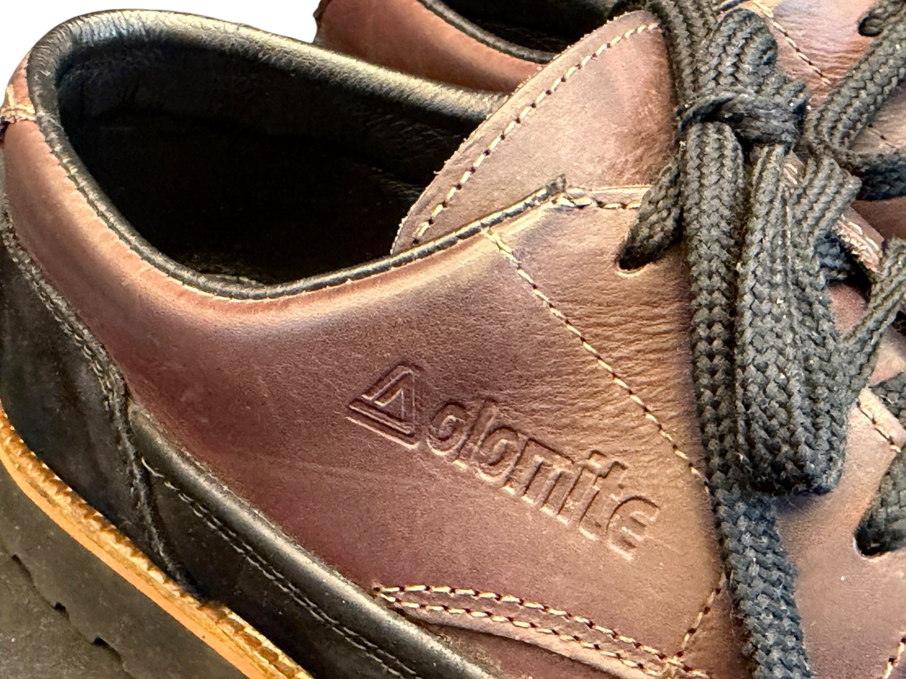 Dolomite Scarpe da uomo: Chaussures DOLOMITE en cuir brun, Pointure 44 – Usato da Morges venduto da vintiques 1