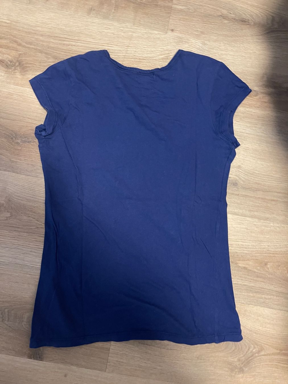 Guess T-shirts: Guess Tshirt – D'occasion à Winterthur par Milan340 2