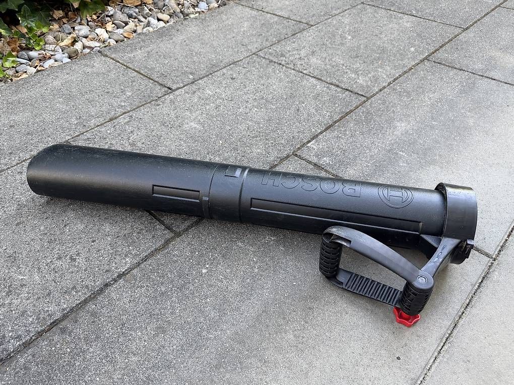 Bosch Aspirateurs & souffleurs à feuilles: Bosch Universal Gartensauger – D'occasion à Bremgarten b. Bern par DominiqueGilgen 2