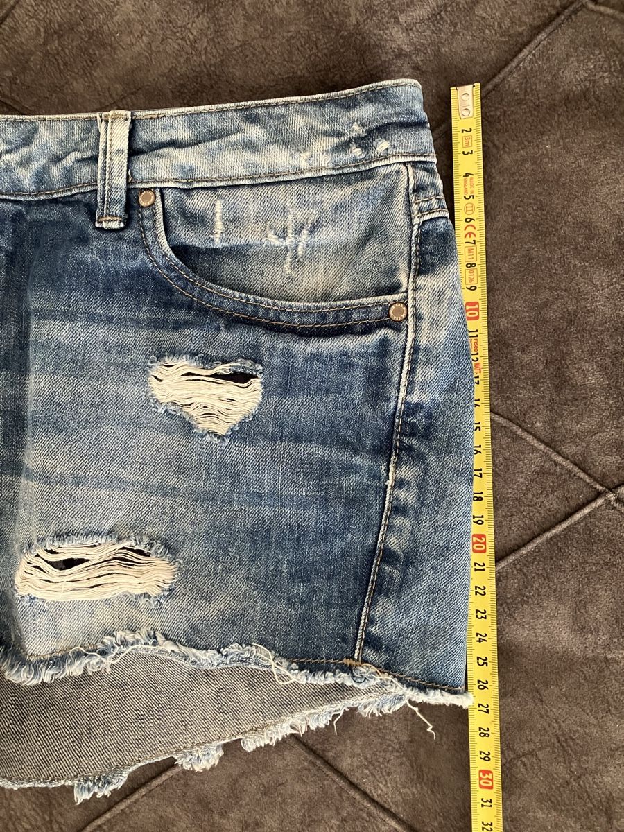 Pantaloni: C&A Shorts Jeans kurz 42 – Usato da Weiningen ZH venduto da moon-55 2