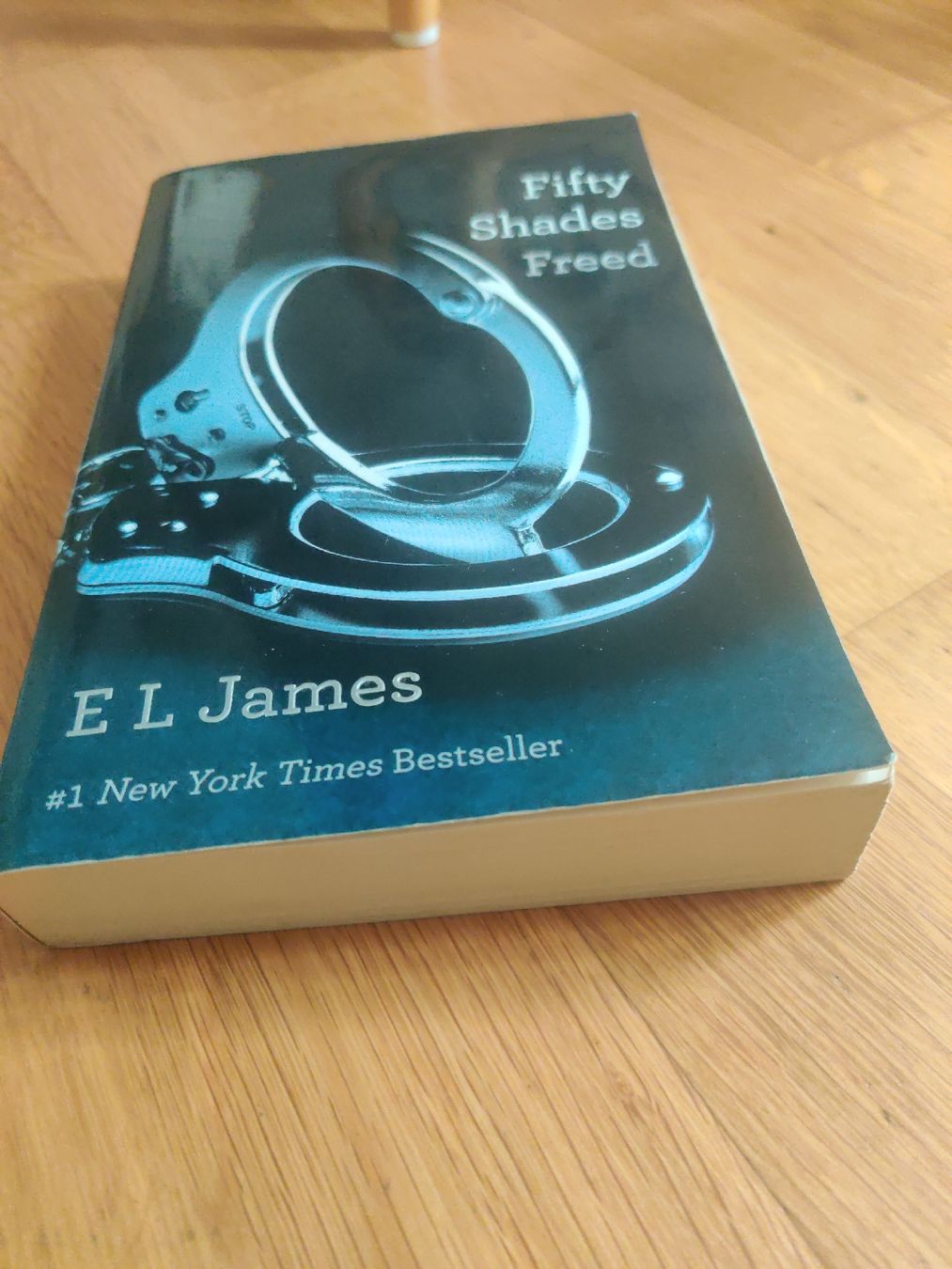 Bücher: Fifty Shades Trilogie auf Englisch – Gebraucht aus Langendorf von KleeneFlaume 3