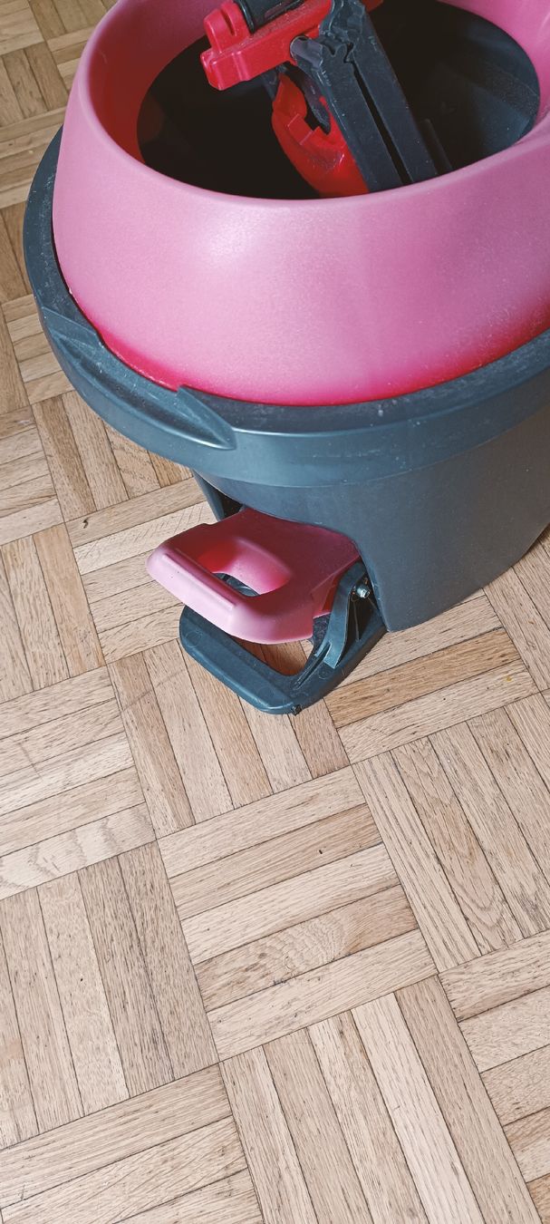 Altro per la casa: Vileda spin mop e secchio set pulizia pavimenti rosso – Usato da Lugano venduto da ycd_rv8h 2