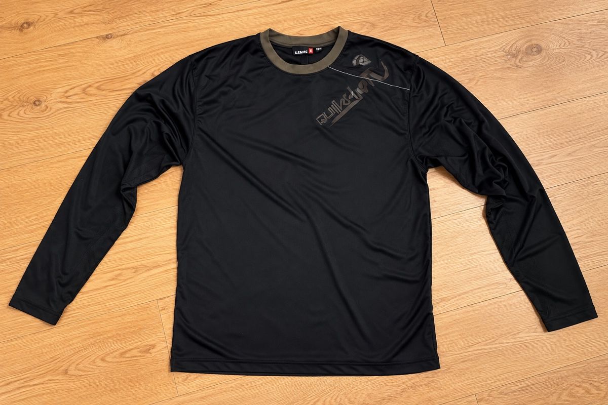 Maillots de corps & Pantalons: Maillot DH QuickSilver  – D'occasion à Charmey (Gruyère) par Troyleedh67