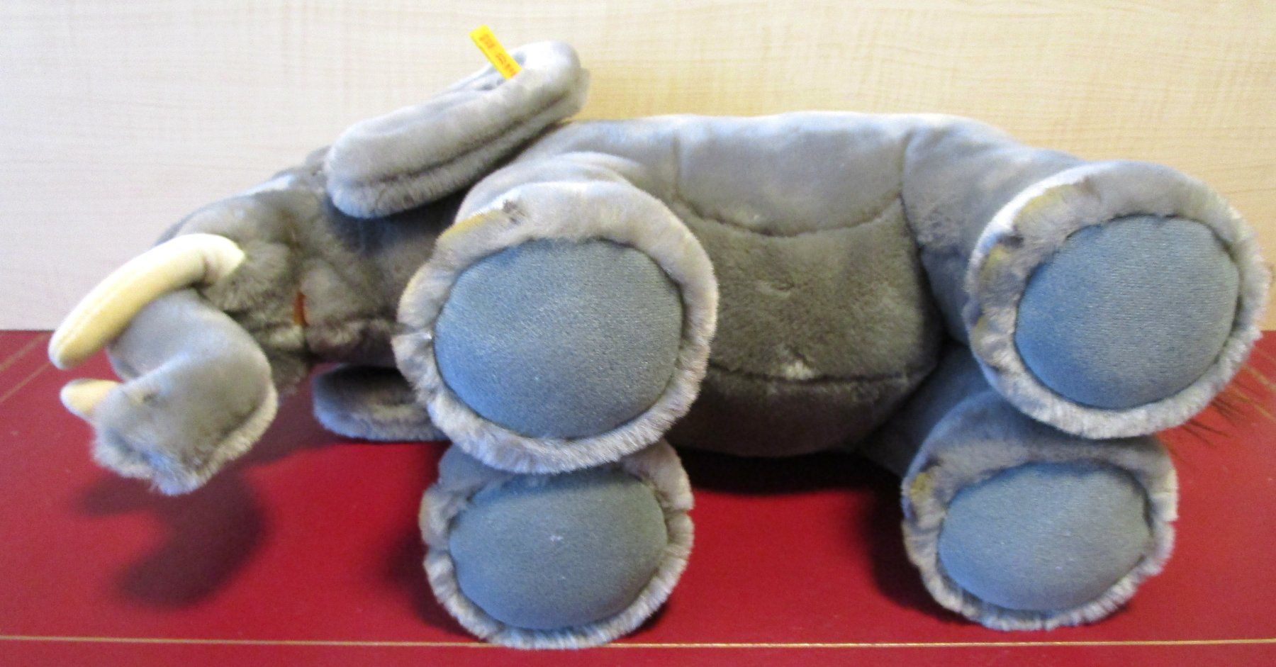 Steiff Giocattoli: STEIFF ÉLEPHANT " TRAMPY " ORIGINAL 40cm N° 063367 – Nuovo (secondo la descrizione) da Chêne-Bourg venduto da breno56 6