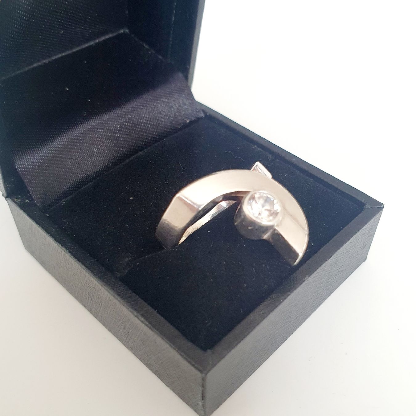 Bagues: Silberring 925 er  mit Stein Grösse  18,2 mm – D'occasion à Kreuzlingen par Wunderkiste123 2