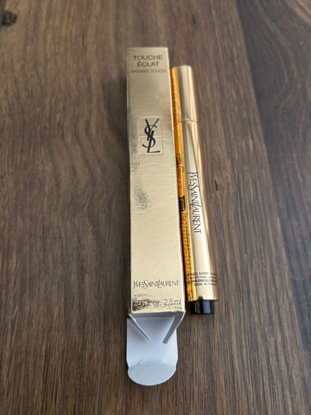 Make-up: YSL Touche Eclat Highlighter Stift No 2 - Neu – Nuovo e nell'imballaggio originale da Kleinandelfingen venduto da Baba23