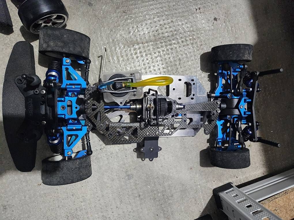 Modellismo RC: Lot Kyosho FW-05 R – Usato da Renens VD venduto da aligrapefruit 1