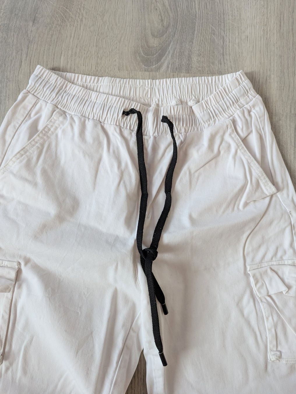 Pantaloni: Weisse Naumy Cargohose Gr. 38 – Usato da Goldingen venduto da YouAreMySunshine 1