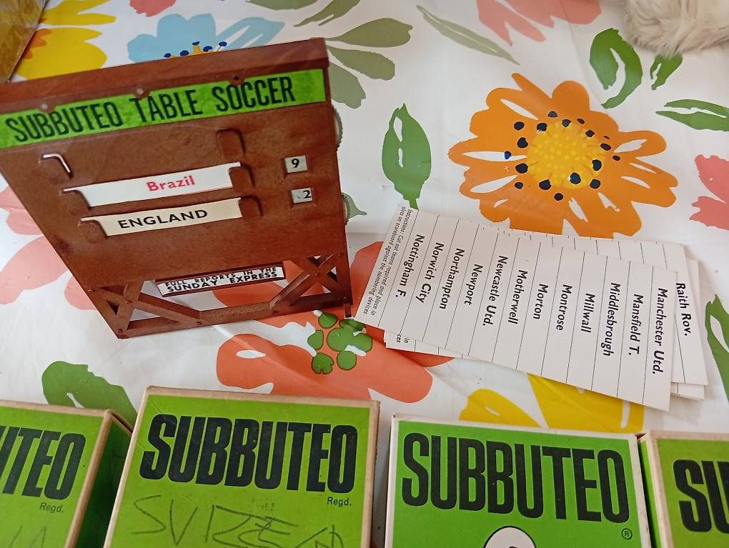 Jeux: Subbuteo vintage con tabellone e prospetti – D'occasion à Vezio par 41181 8