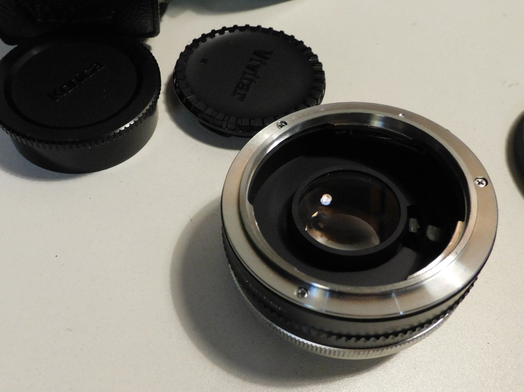 Konica Kamera: Fotoausrüstung Konica Autoreflex TC mit 2 Objektiven – Gebraucht aus Sursee von 76 5