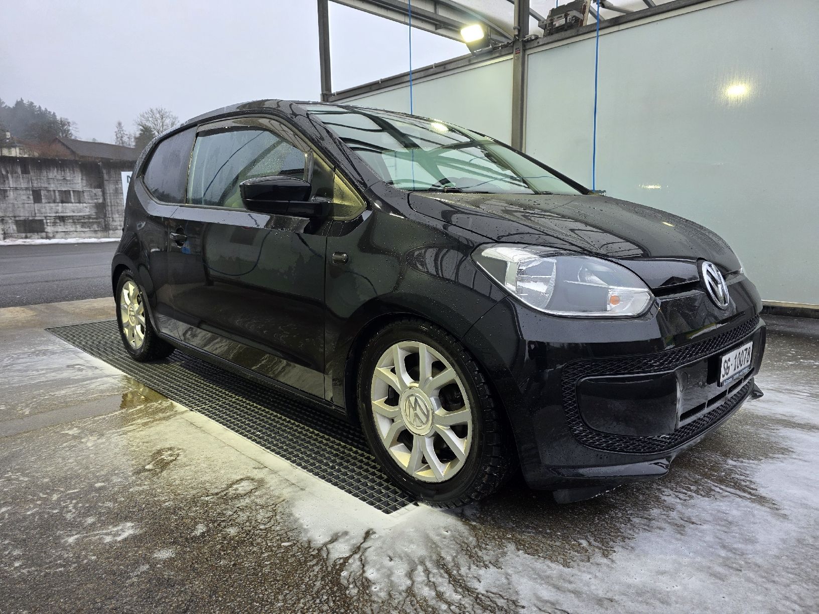 VW Automobili: VW UP 1.0  – Usato da Häggenschwil venduto da Iwingman 3