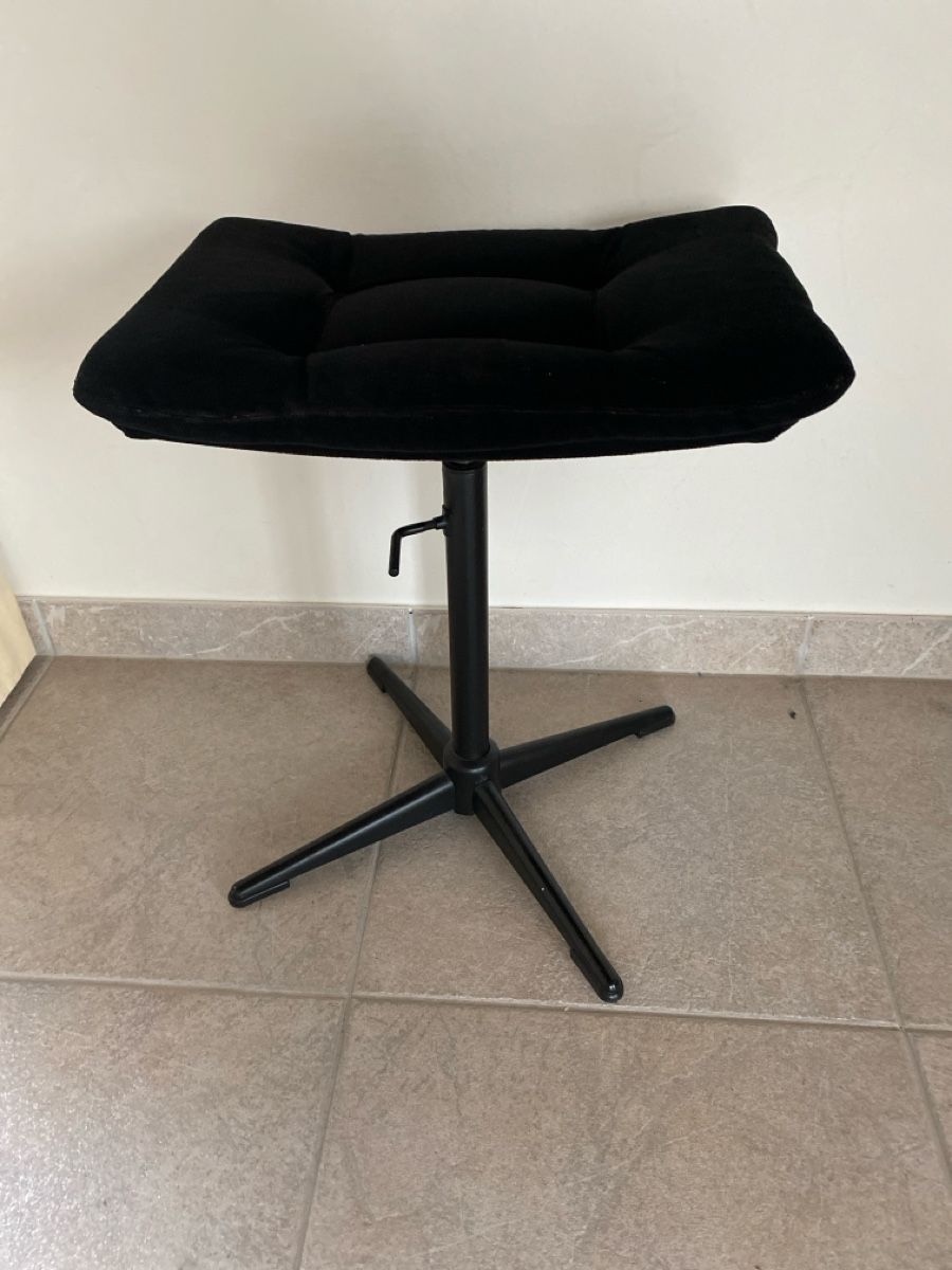 Sgabelli: Hocker, Metallfuss, Stoffsitz, höhenverstellbar – Usato da Siglistorf venduto da Allerhand0