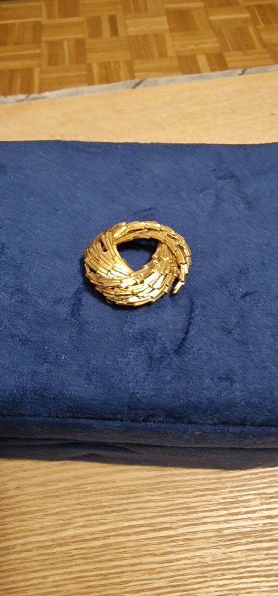 Broschen & Nadeln: Elegante Vintage Brosche Vergoldet – Gebraucht aus Stallikon von ulv_k7jj 3