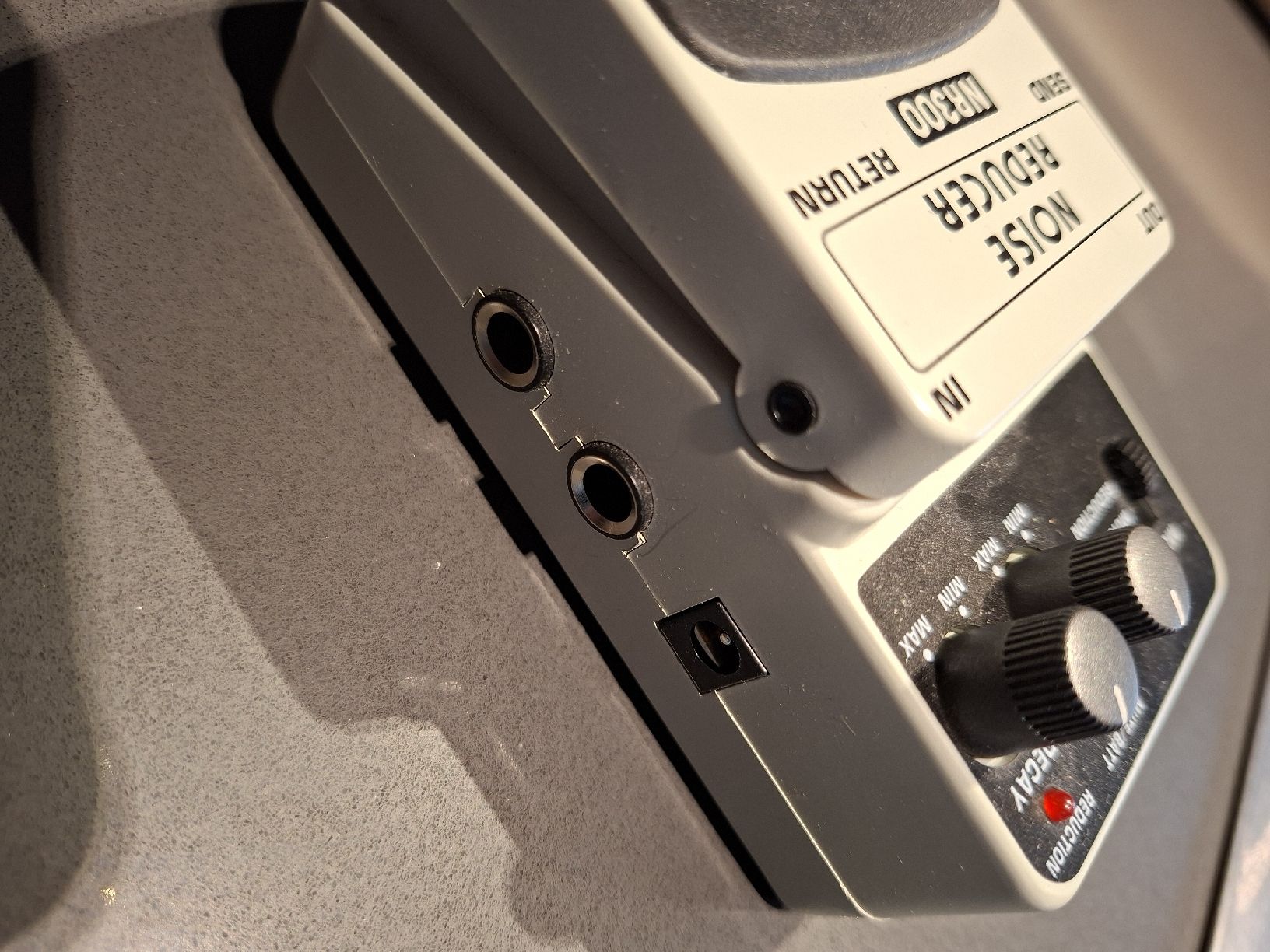 Behringer Strumenti musicali: Pédale Behringer NR300 Noise Reducer occasion – Usato da Collombey venduto da lon_m7qd 1
