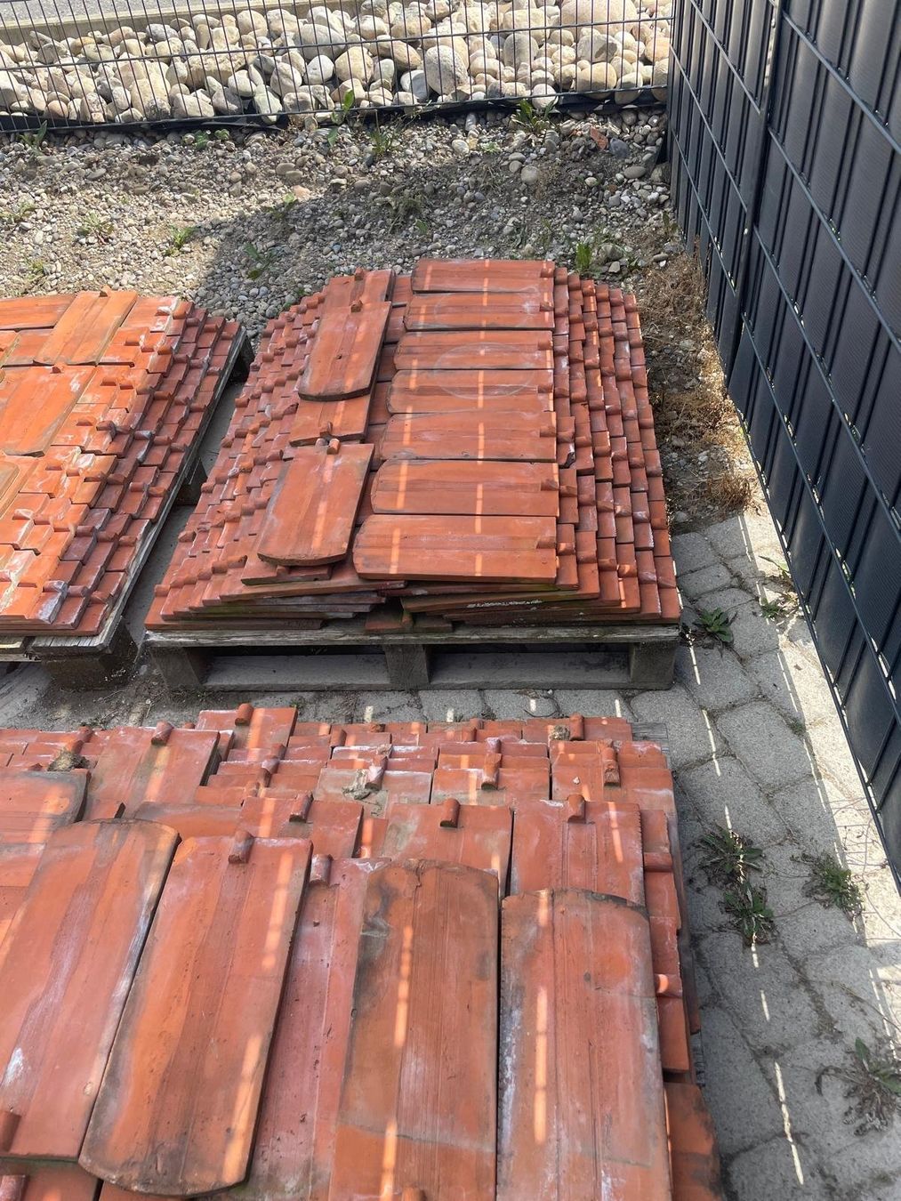 Steine & Dachziegeln: Biberschwanz Ziegel – Gebraucht aus Schüpbach von Hea