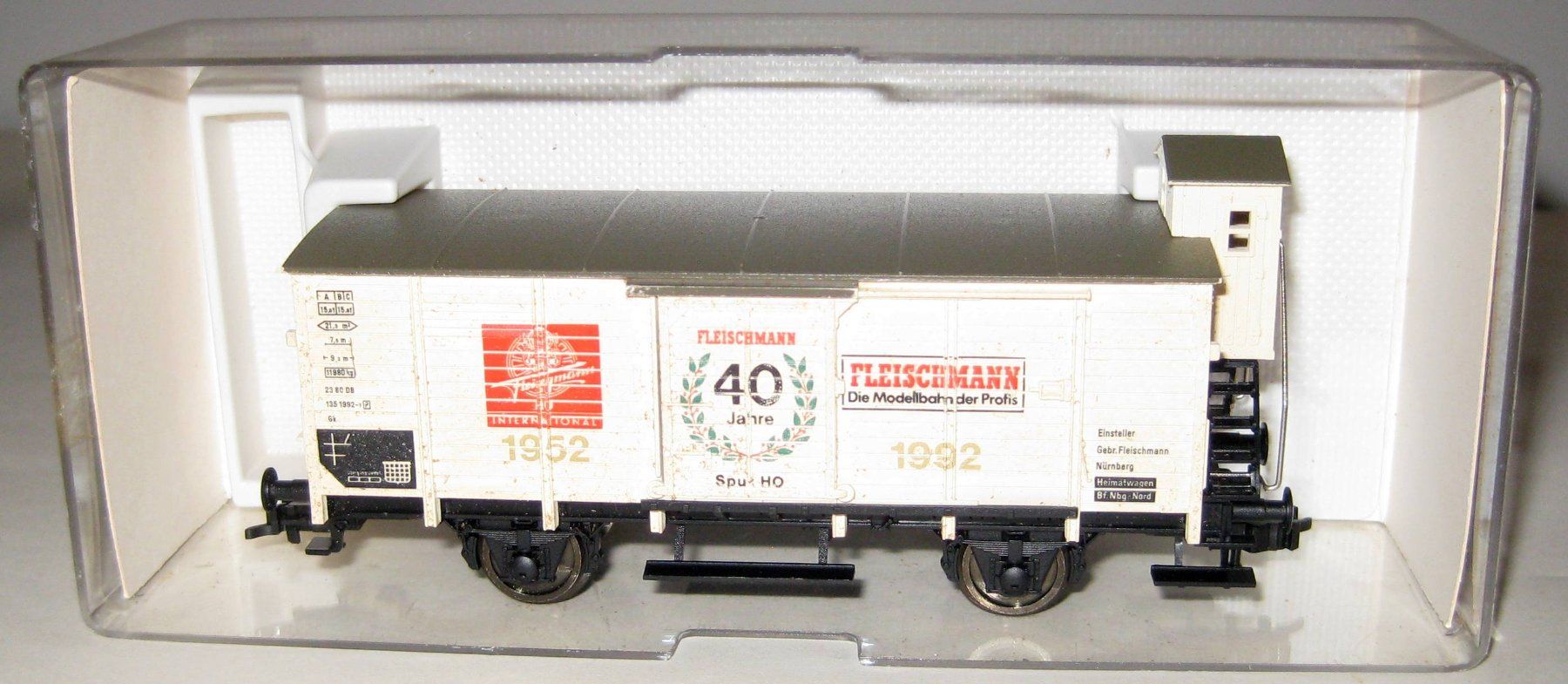 Fleischmann Modellini di ferrovie: Fleischmann 4x Güterwagen DB, DC in OVP – Nuovo (secondo la descrizione) da Yverdon les Bains venduto da f751m 1