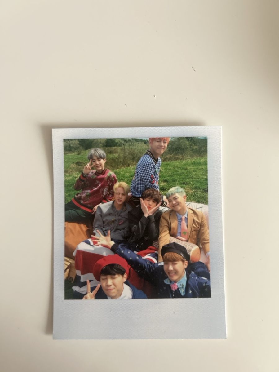 Posters & Illustrations: BTS groupe – Neuf (Voir description) à Veytaux par ccristina