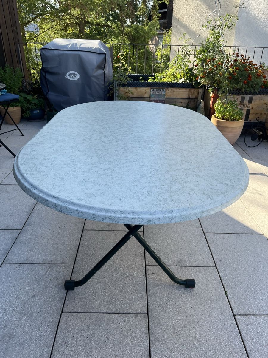Set di tavolo e panche: Tisch- und Stuhlset – Usato da Winterthur venduto da e_u_f8l2 3