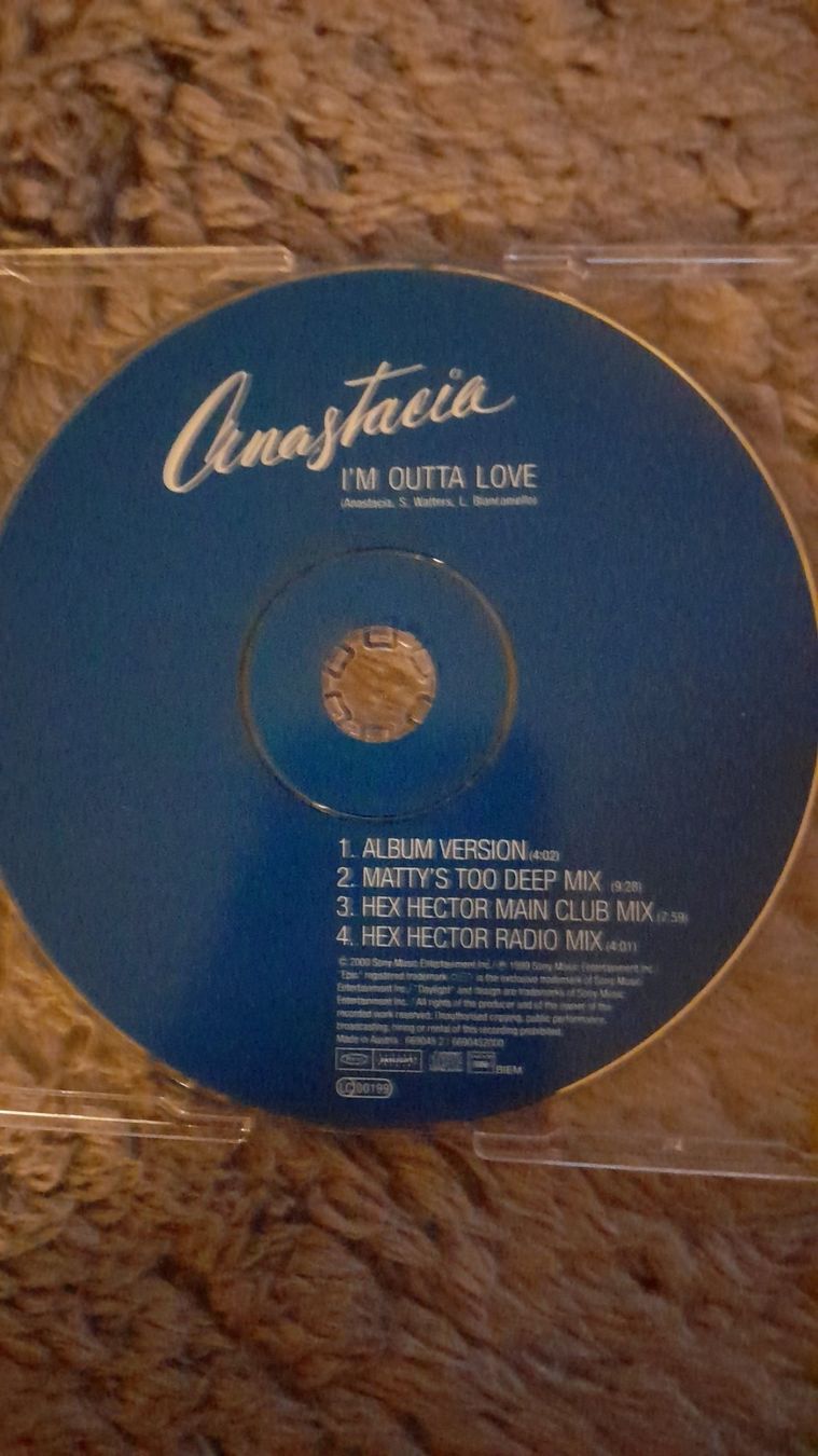 CD: ANASTACIA    I'M OUTTA LOVE   CD SINGLE – Usato da Wetzikon ZH venduto da Ramones01 2