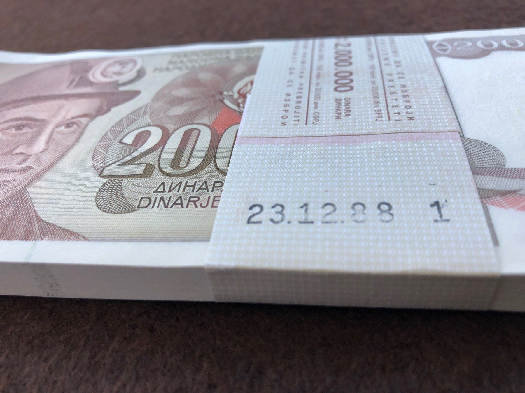 Banconote: ***RAR - Belgrad 1987 - Bündel Dinar UNC – Nuovo (secondo la descrizione) da Pfäffikon SZ venduto da Sieben77