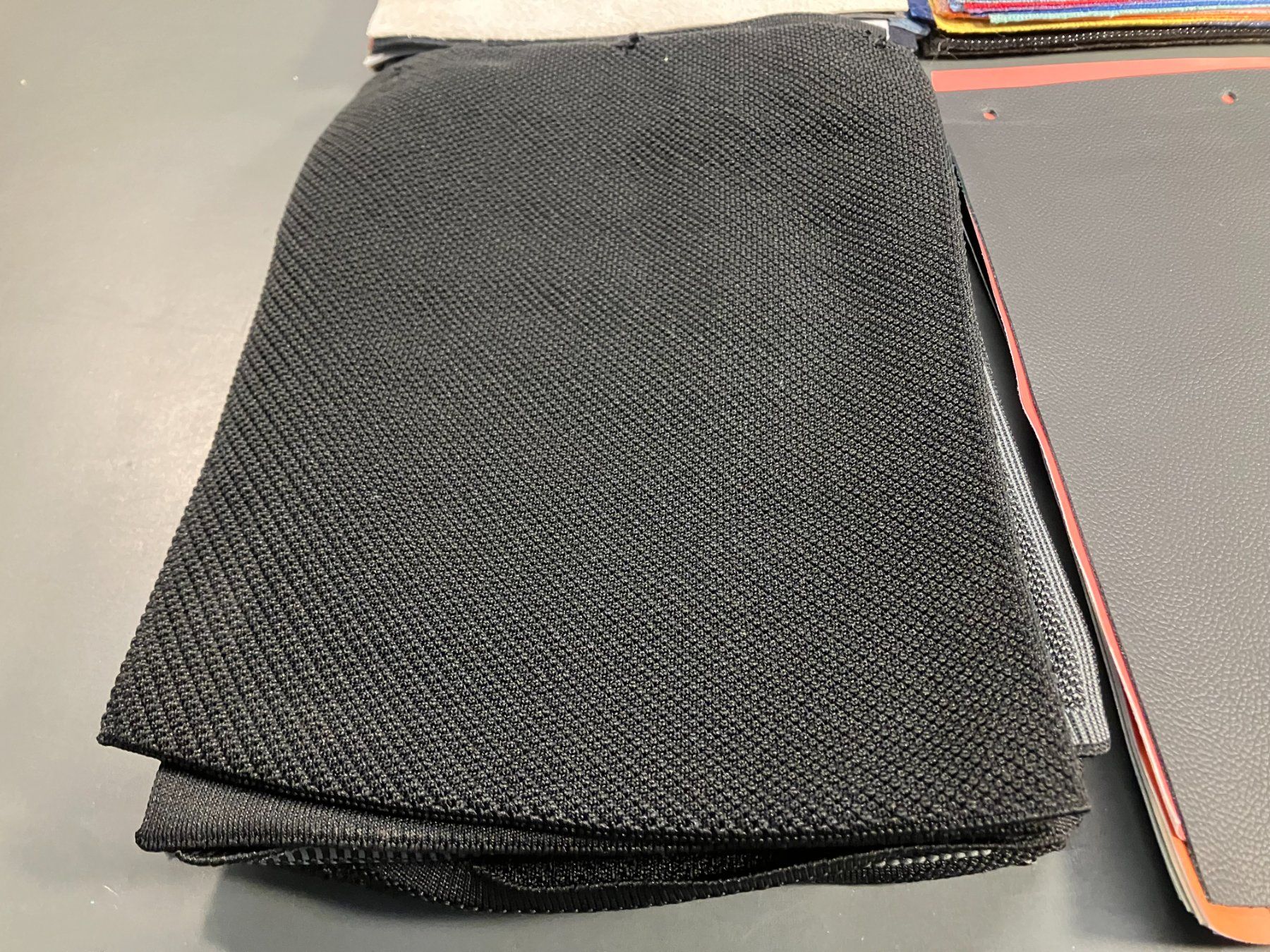 Bastelsets: gr. Posten div. Leder, Textil, Netz u. Oberfl. Muster ab 1.- – Gebraucht aus Lichtensteig von Buy24International 7