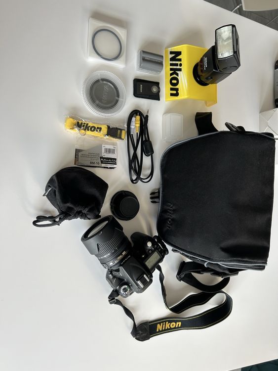 Nikon D90 mit viel Zubehör | Kaufen auf Ricardo