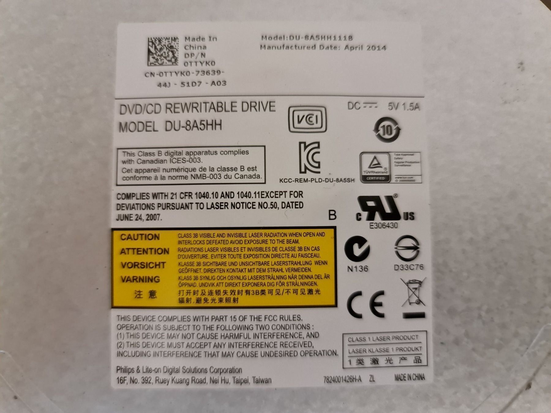 PCs: DVD/CD Model DU-8A5HH – D'occasion à Pfungen par Fastback66 1