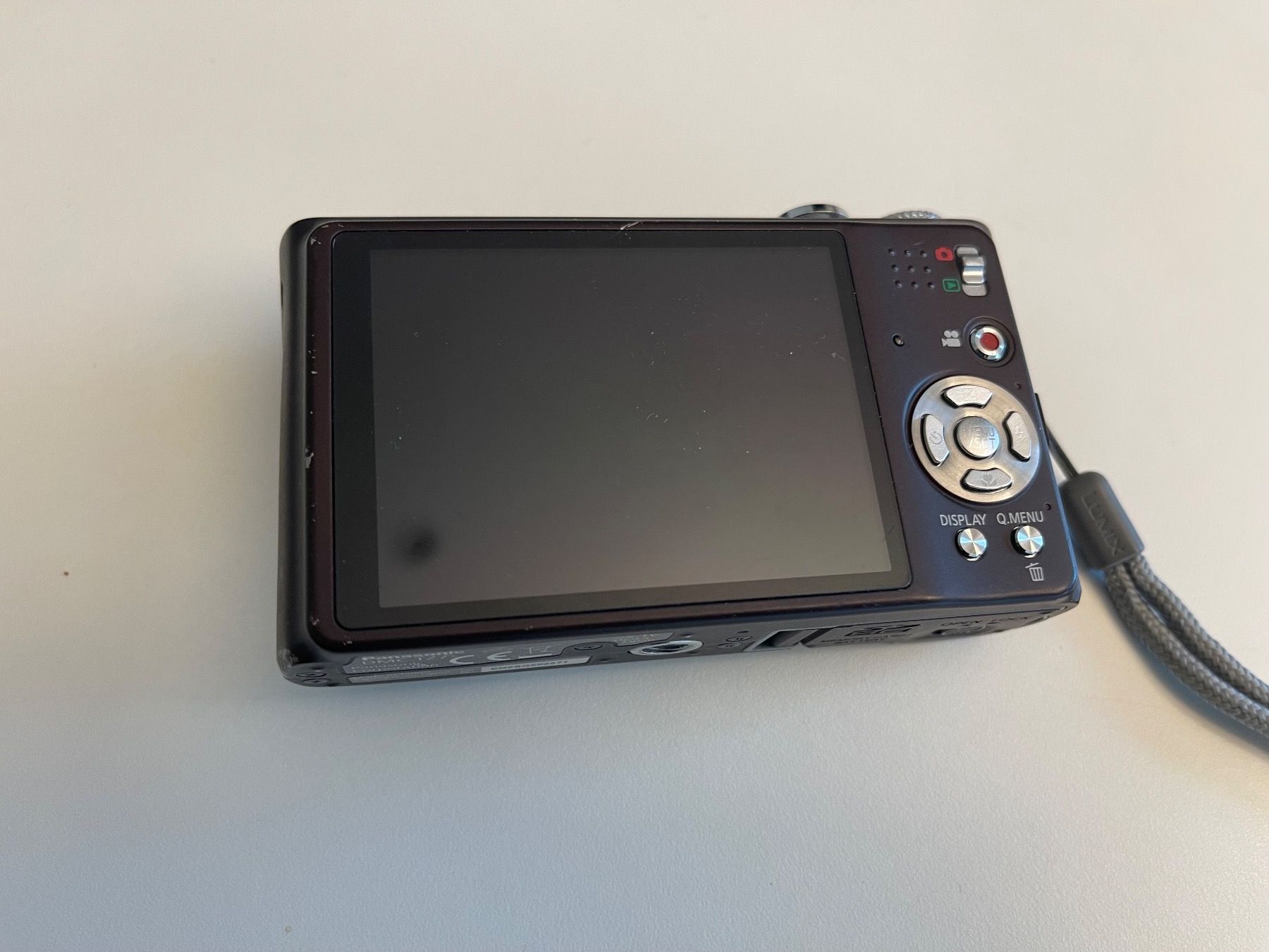 Panasonic Kamera: Panasonic Lumix DMC-727 – Gebraucht aus Unterägeri von  3
