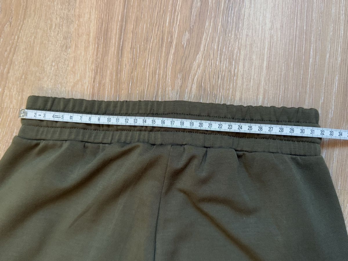 Pantaloni: Jogging vert kaki Soyaconcept, t.XS/34 – Usato da Tavannes venduto da Thriftshop 2