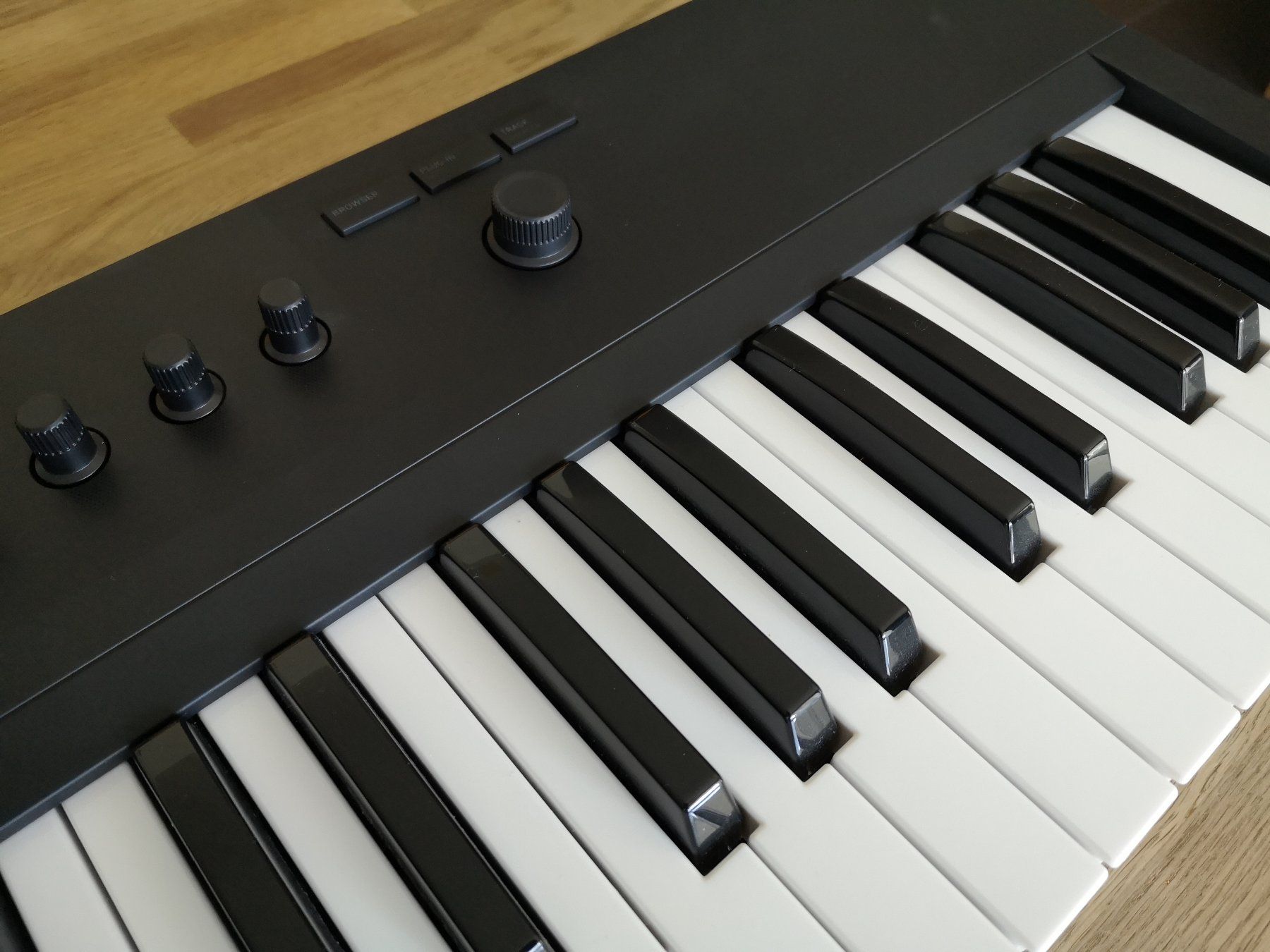 Native Instruments Strumenti musicali: Native Instruments Komplete Kontrol A49 – Nuovo (secondo la descrizione) da Amriswil venduto da Mat08 3