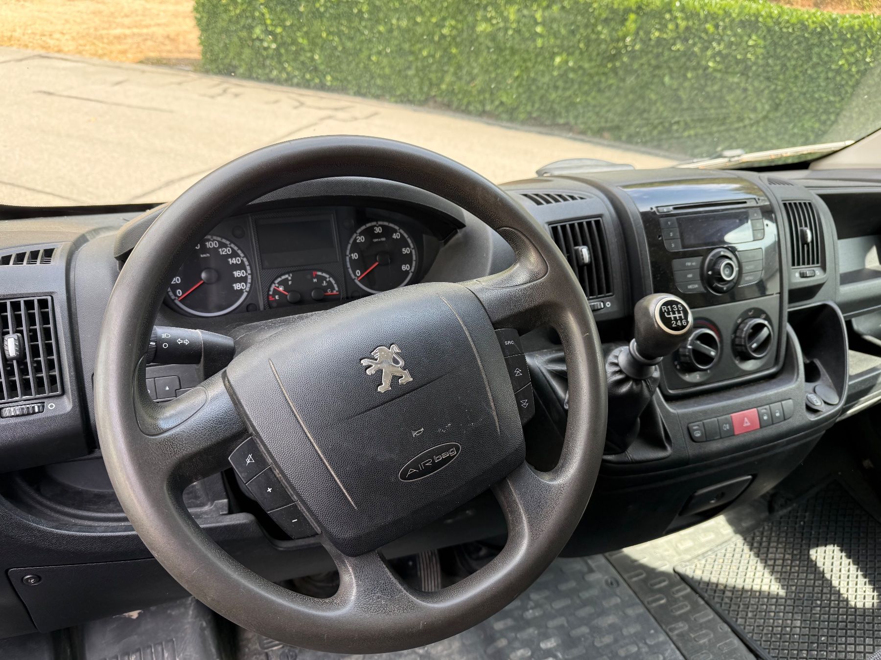 Peugeot Nutzfahrzeuge: Peugeot Boxer III 335 – Defekt aus Obergösgen von MWZ123 5