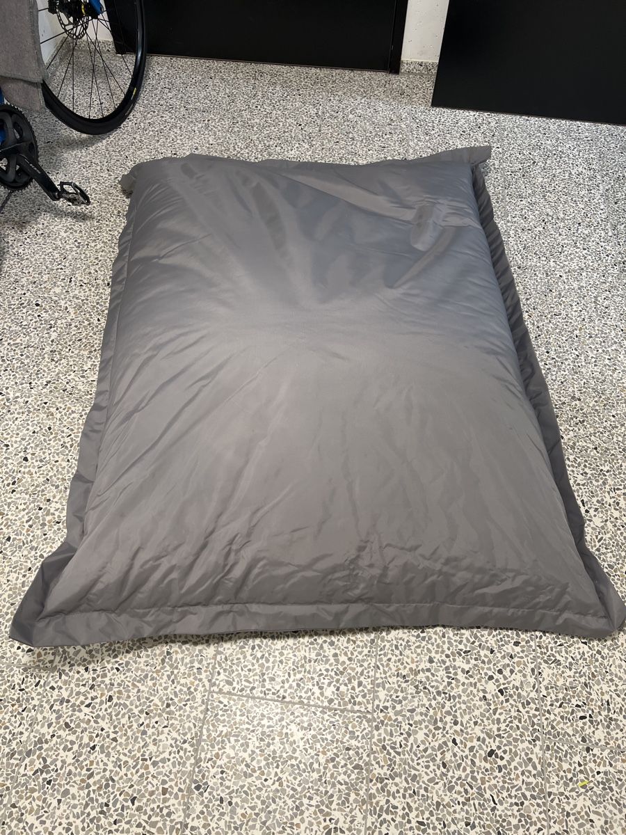 Coussins: Outdoorsitzsack – D'occasion à Zürich par oeschger95 1