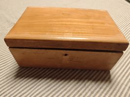 Alte Holzkassette / Holzkiste mit Facheinteilung, Top!