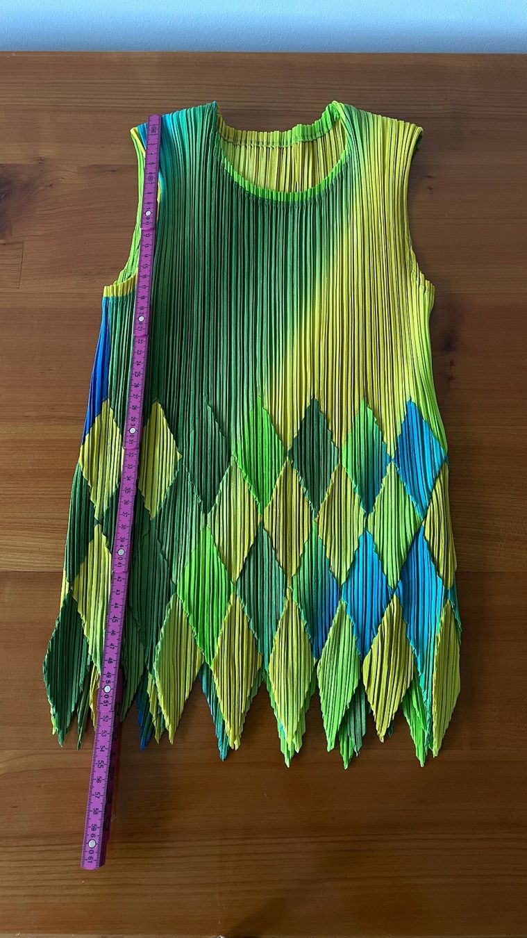 Robes: ISSEY MIYAKE – D'occasion à Zürich par Aicrem 2