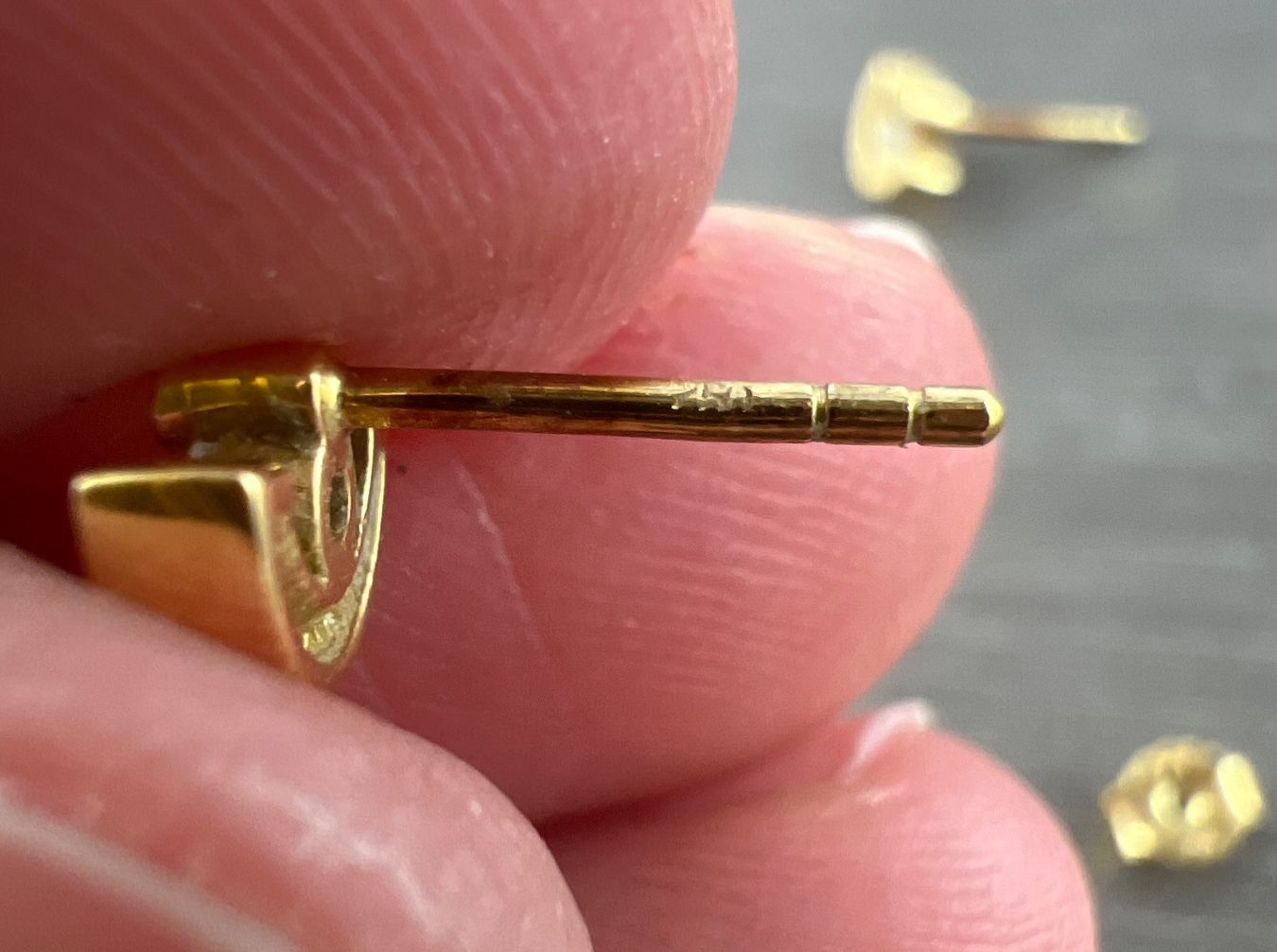 Orecchini pendenti & Orecchini a lobo: Ohrstecker 750 Gold – Usato da Niederuzwil venduto da leo_8857 1