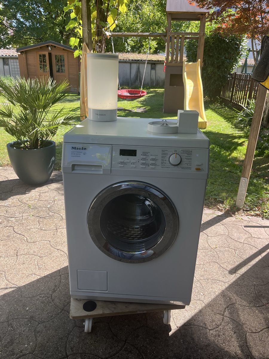 Miele Lavatrici: Miele waschmaschine  – Usato da oensingen venduto da Gunoo