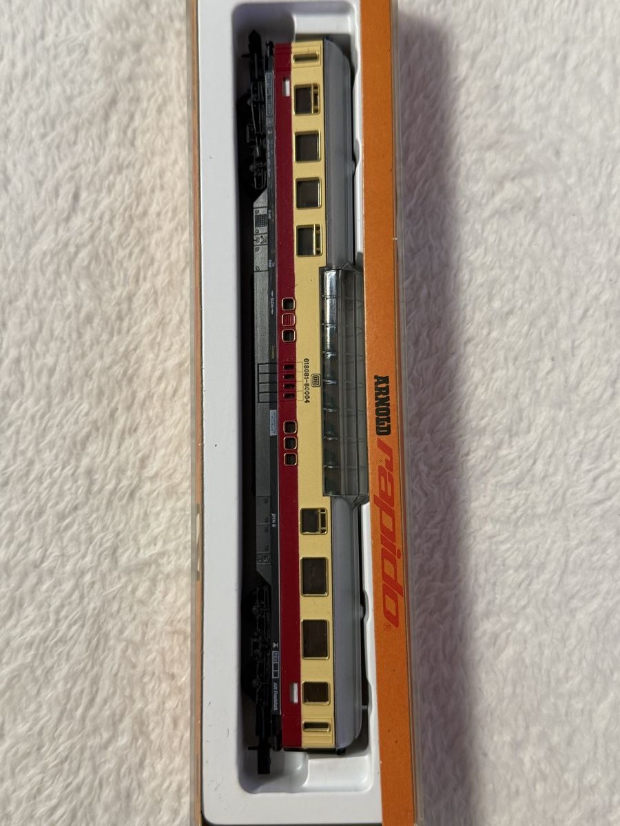 Arnold Modellini di ferrovie: Arnold Rapido Aussichtswagen 0385 – Nuovo e nell'imballaggio originale da Basel venduto da sam_7gsy 2