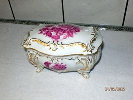Bonbonniere, Deckeldo. JLMENAU, Graf von Henneberg-Porzellan