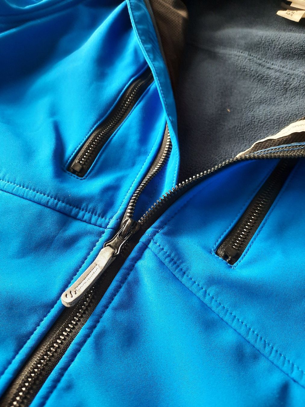 H&M Giacche & Cappotti: Softshelljacke Gr. 152 H&M, blau – Usato da Rothrist venduto da Ellie 2