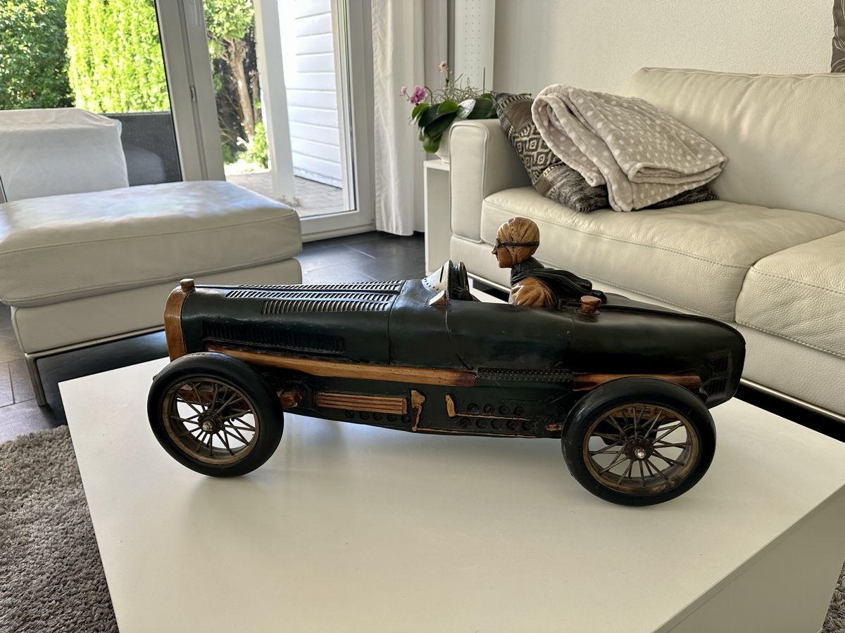 Tutte le decorazioni: Coole Bugatti Figur mit Fahrer - Dekorobjekt – Usato da Erlenbach ZH venduto da Kerli1 4