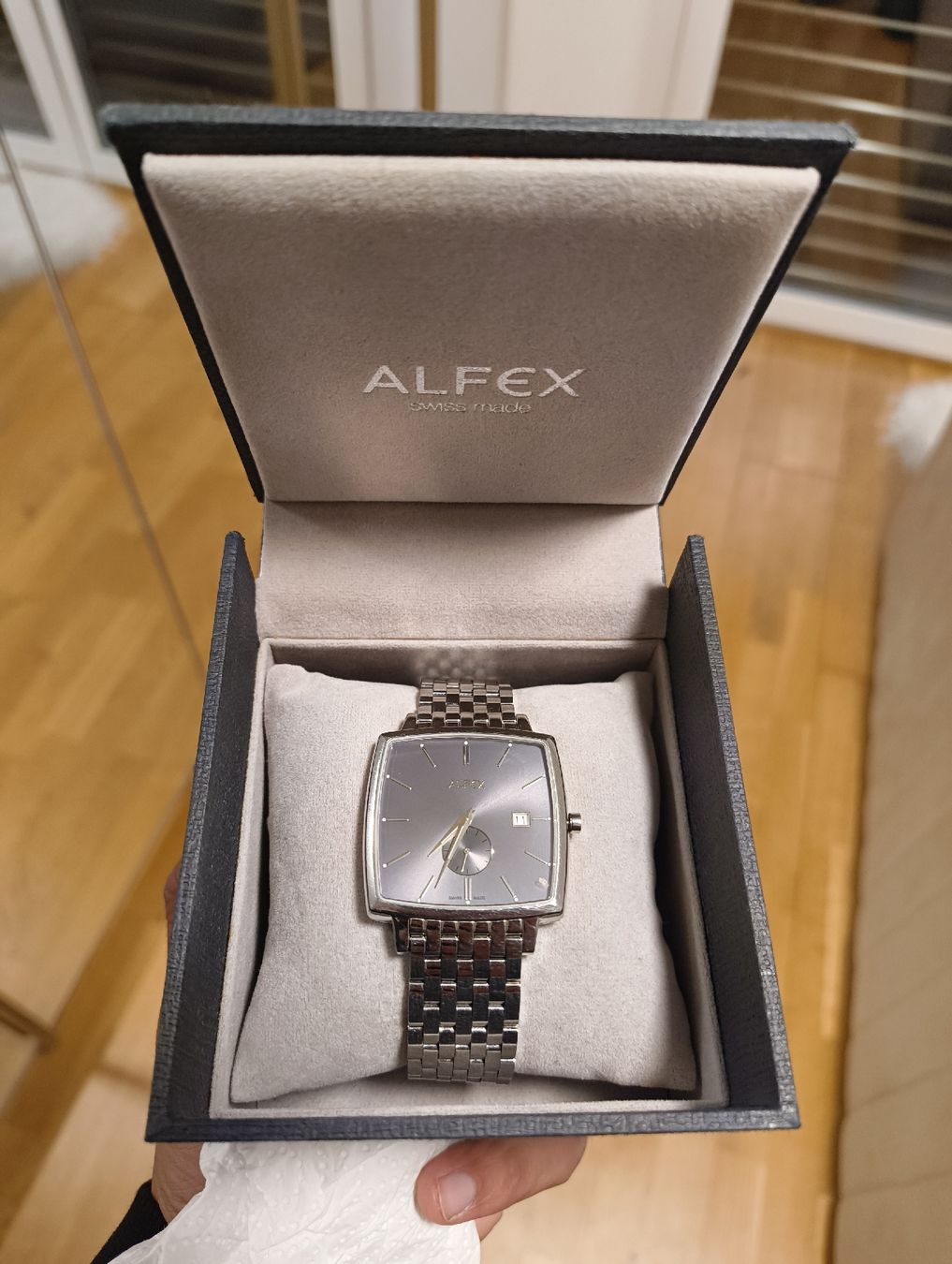 Alfex Uhren: Alfex Swiss Made Uhr Grau – Gebraucht aus Schönenwerd von FJHenao