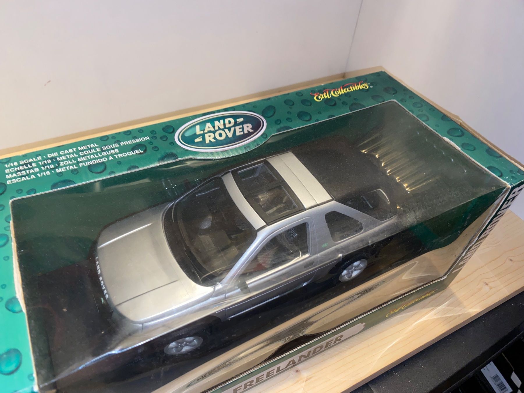 Land Rover Modellini d'auto: Land Rover Freelander 1/18 – Nuovo (secondo la descrizione) da Wohlen AG venduto da PrivatSammlung 2