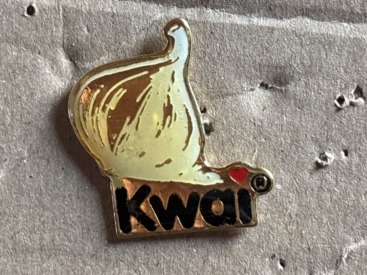Placchette & Badge: Pin Knoblauch Kwai – Usato da Lützelflüh-Goldbach venduto da NicoleL.