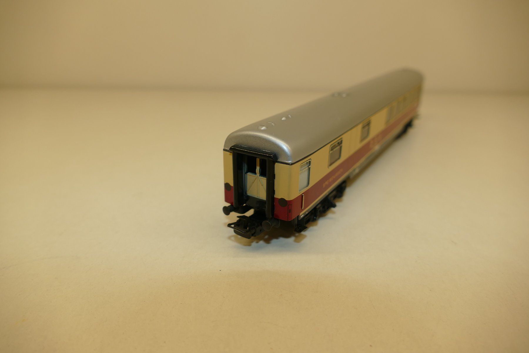 Märklin Modellini di ferrovie: Märklin H0: DB TEE/IC-Speisewagen – Usato da Niederhasli venduto da rail-duerst 1