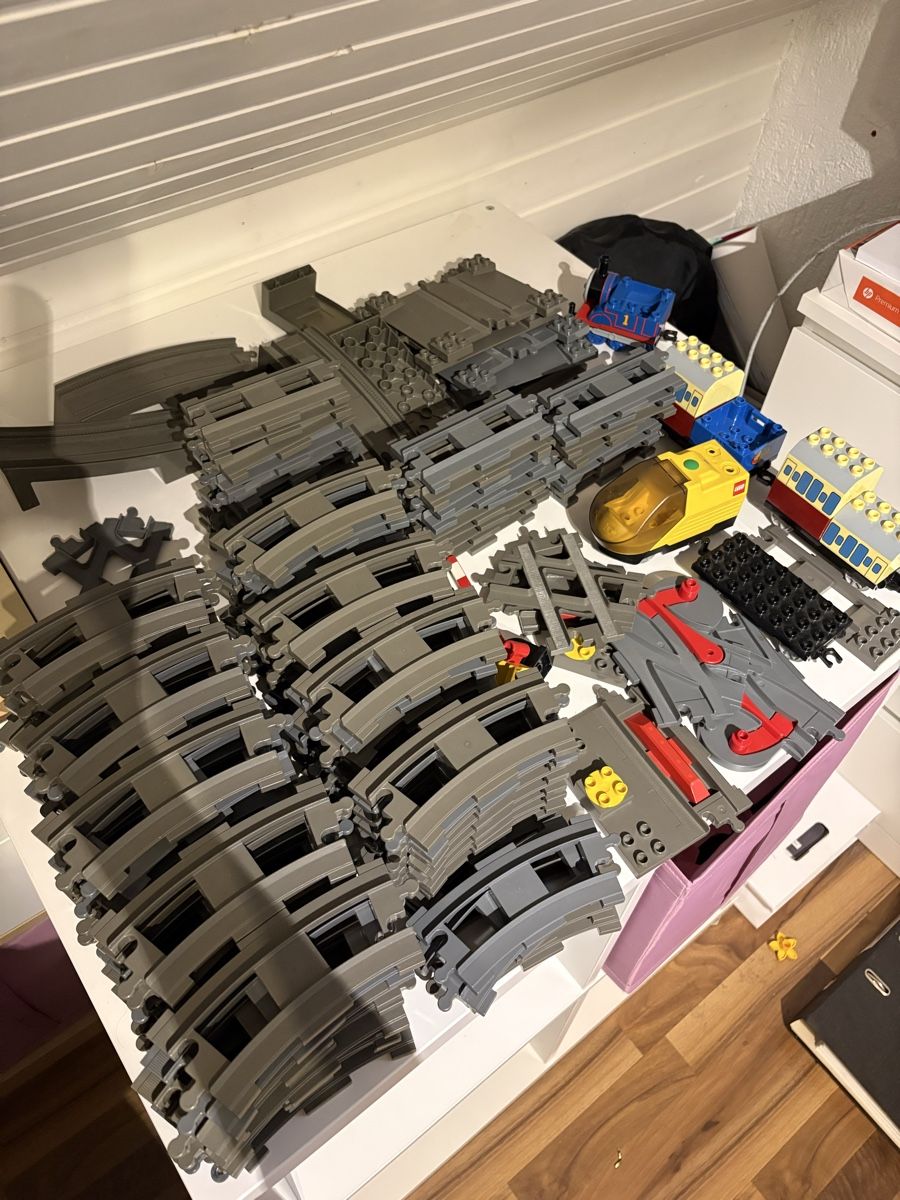 Lego Giocattoli: riesiges Lego Eisenbahn Set – Usato da Balzers venduto da mimaja