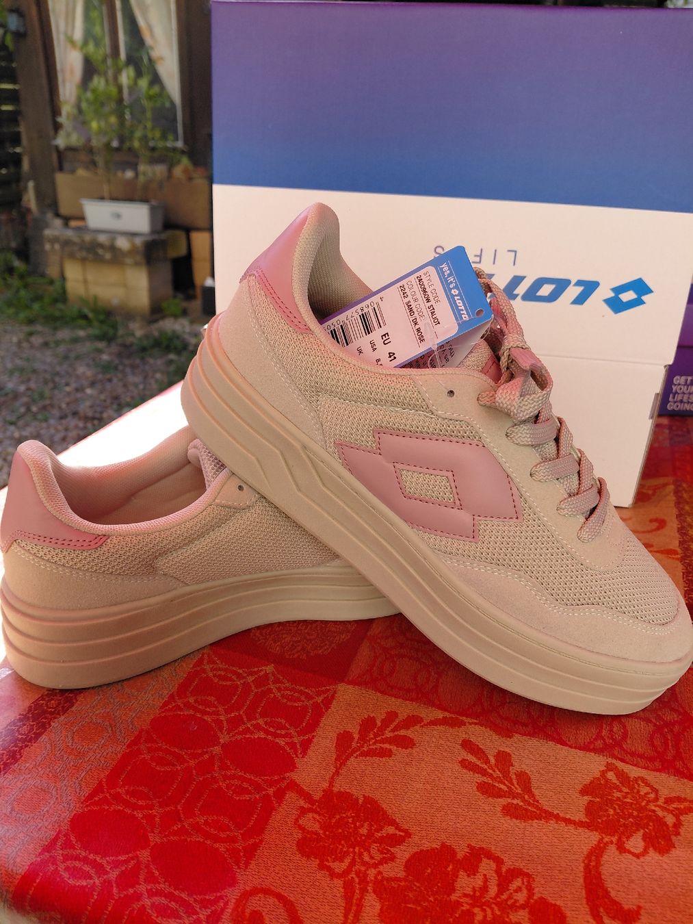 Scarpe da donna: Neu Originalverpackte Lotto Schuhe Grösse 41 – Nuovo e nell'imballaggio originale da Schaffhausen venduto da monikaD010203 4