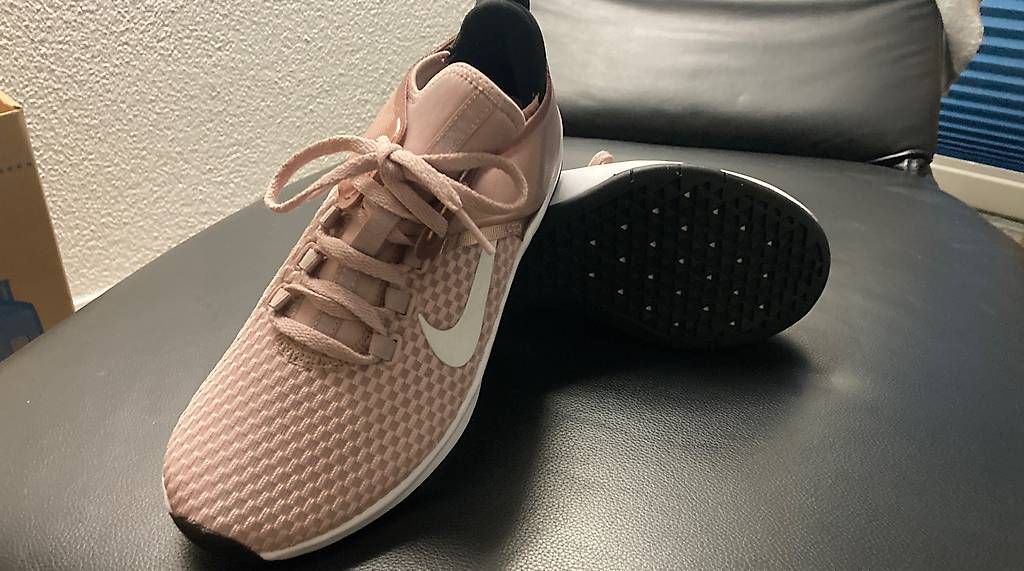 Scarpe da donna: Nike Air Sneaker Grösse EUR 38.5 – Usato da Merenschwand venduto da Agoppel 3