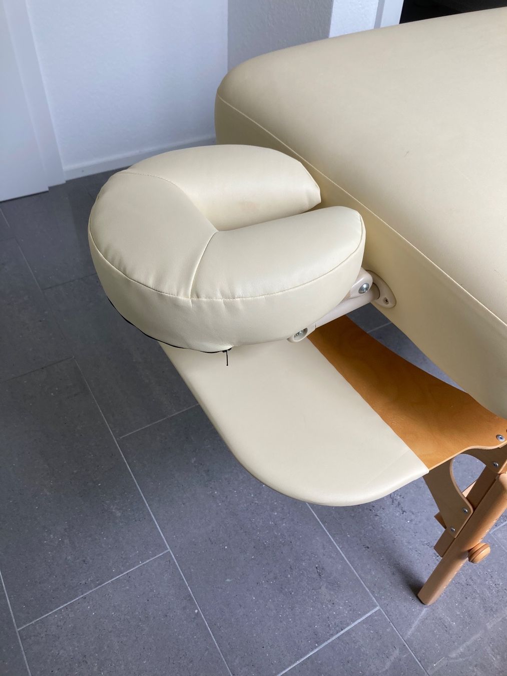 Sedie a sdraio: Hochwertige Massagliege – Usato da Oftringen venduto da jul_pb5d 2