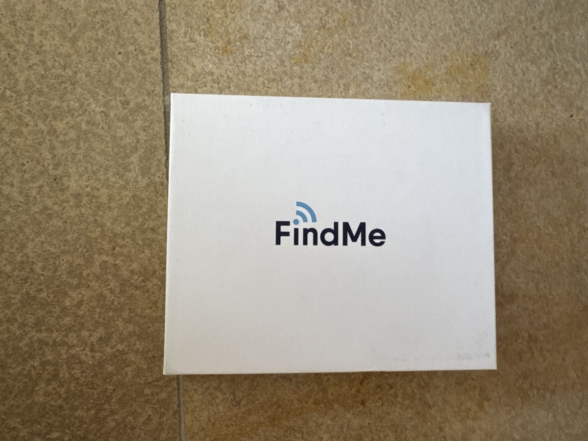 Placchette & Badge: FindMe Tracker -  wenig gebraucht im Originalverpackung – Difettoso da Zumikon venduto da 19monica75 1